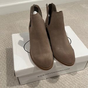 Brand New never worn Steven Madden Booties